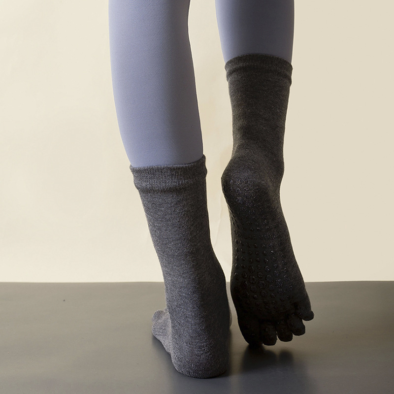 ผู้หญิงกลางหลอดถุงเท้าโยคะนิ้ว - Trampoline Park Sock บทวิจารณ์และราคา