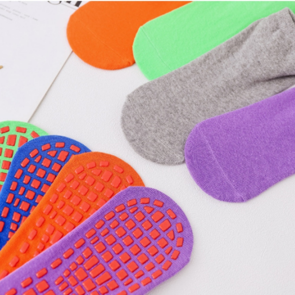 ถุงเท้าแทรมโพลีนแบบสุ่ม 5 คู่ส - Trampoline Park Sock บทวิจารณ์และราคา