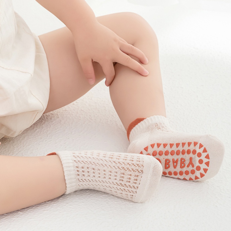 4 คู่บางเด็กทารกถุงเท้าเรือสํา - Trampoline Park Sock บทวิจารณ์และราคา